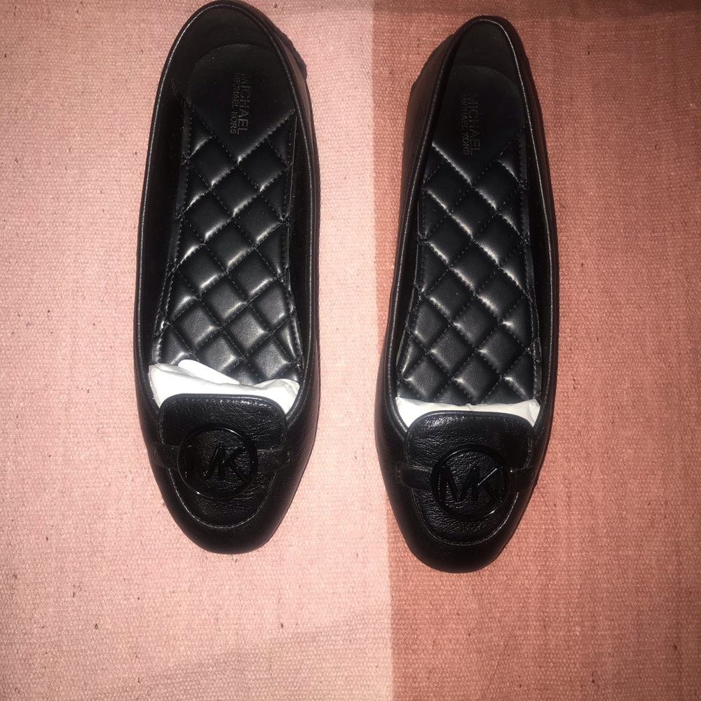 Michael Kors Lillie Flats - Picture 3 of 5